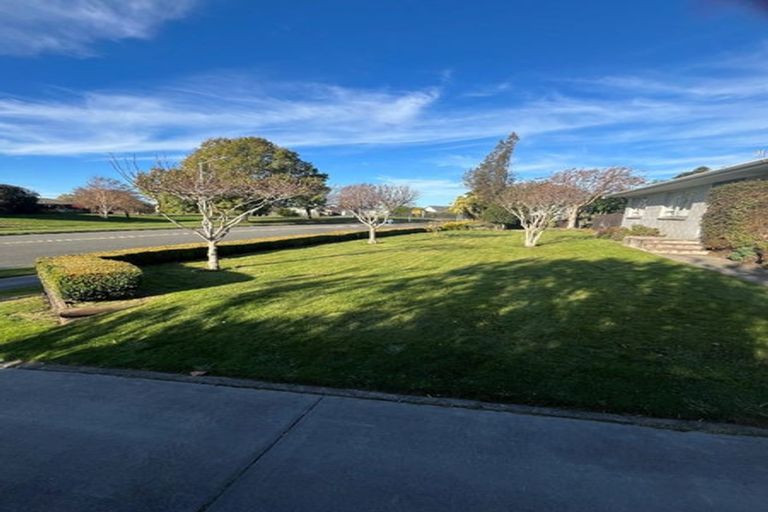 Photo of property in 37 Vanguard Drive, Broomfield, Christchurch, 8042