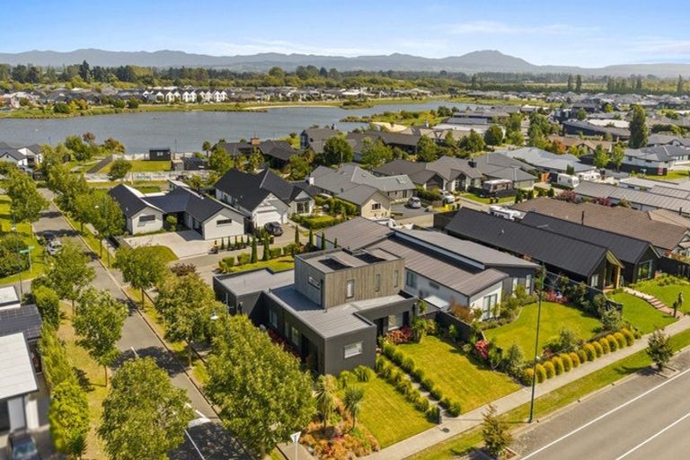 Photo of property in 2 Te Wairewa Street, Pegasus, 7612