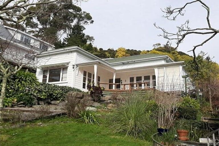 Photo of property in 14 Broadway Street, Martinborough, 5711