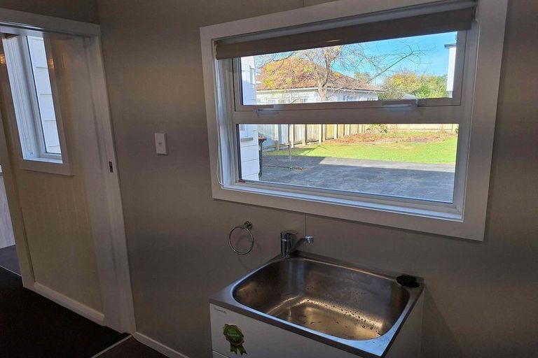 Photo of property in 12 Joseph Street, West End, Palmerston North, 4412