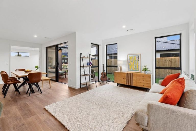 Photo of property in 34 Burbank Road, Wanaka, 9382