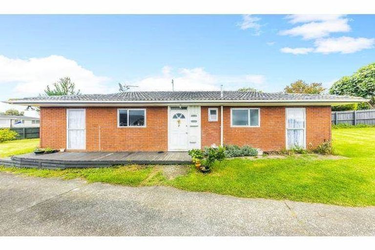 Photo of property in 137 Mahia Road, Wattle Downs, Auckland, 2103