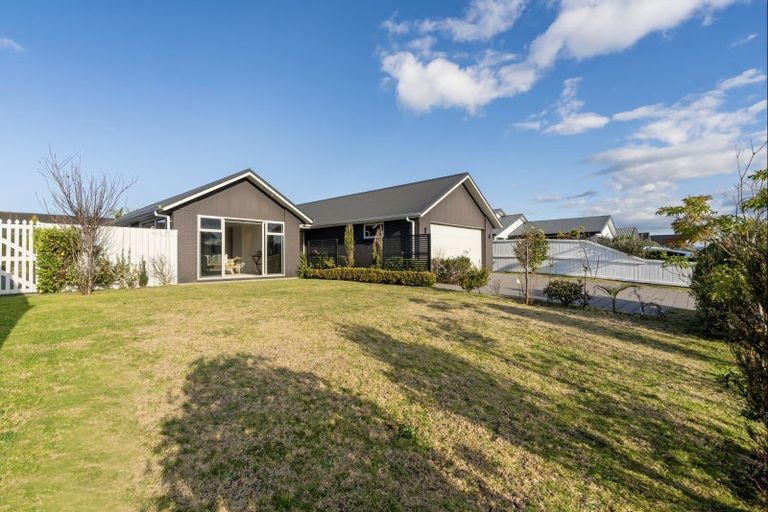 Photo of property in 83 Sandhurst Drive, Papamoa Beach, Papamoa, 3118