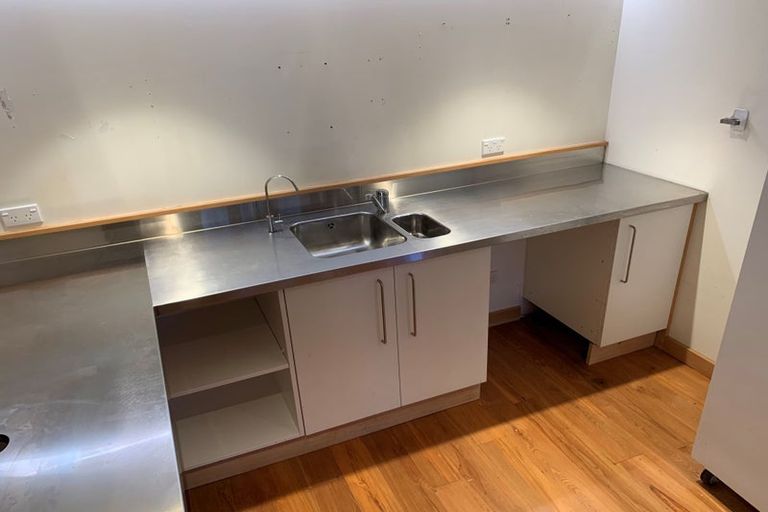 Photo of property in 2/26 Egmont Street, Te Aro, Wellington, 6011