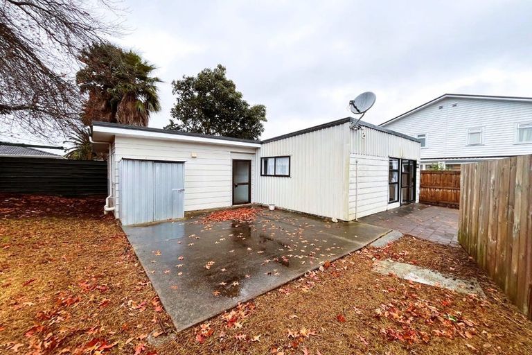 Photo of property in 426 Roscommon Road, Clendon Park, Auckland, 2103