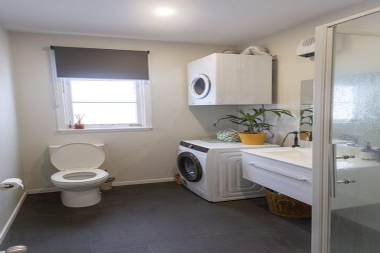 Photo of property in 39 Todman Street, Brooklyn, Wellington, 6021