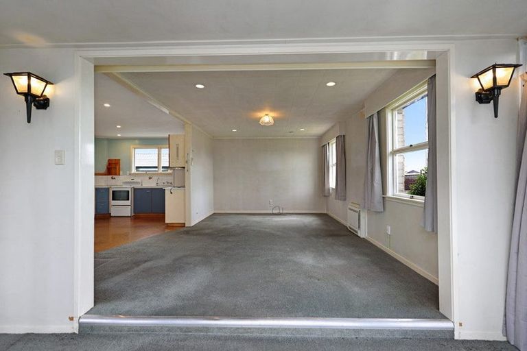 Photo of property in 137 Mcmurdo Street, Tinwald, Ashburton, 7700