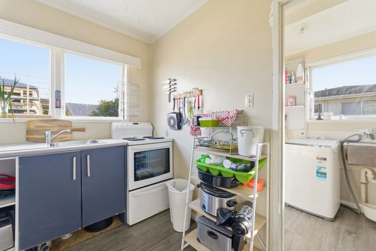 Photo of property in 170 Mahia Road, Wattle Downs, Auckland, 2103