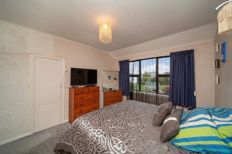 Photo of property in 27 Vogel Street, Hawera, 4610