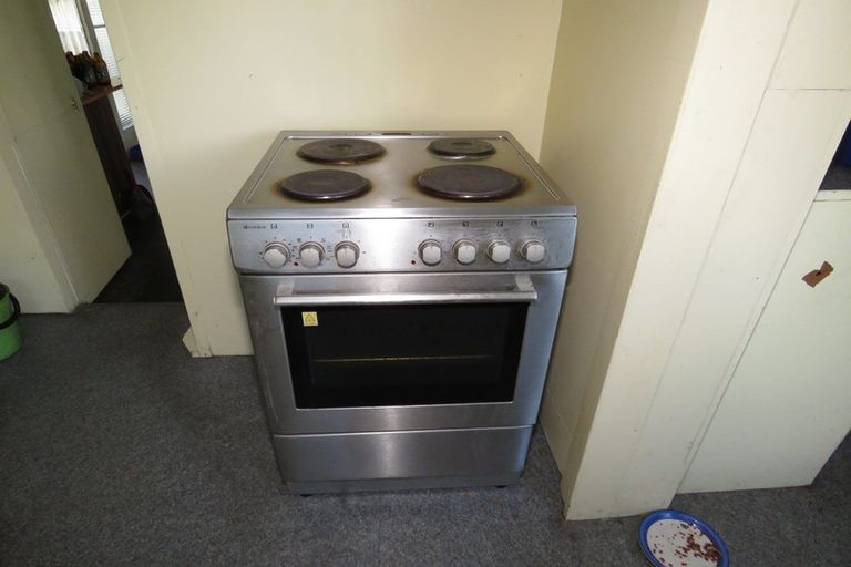 Photo of property in 120 Derby Street, Westport, 7825