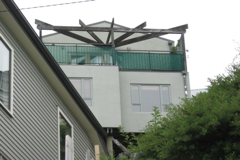 Photo of property in 30 Reserve Terrace, Lyttelton, 8082