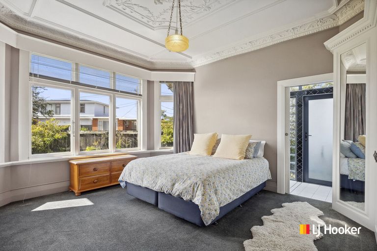 Photo of property in 85 Hargest Crescent, Saint Clair, Dunedin, 9012