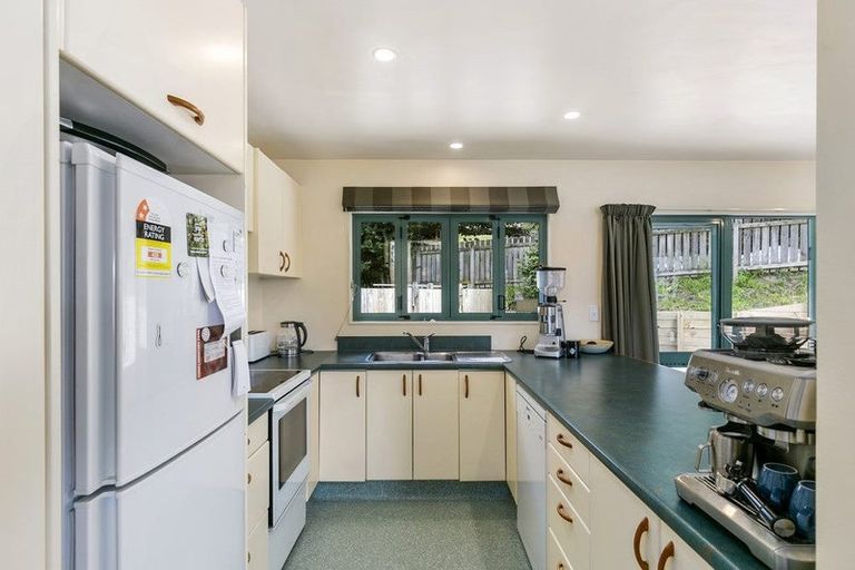 Photo of property in 1 Oak Grove, Mount Cook, Wellington, 6011