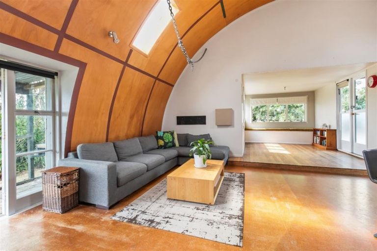 Photo of property in 58 Sheffield Road, Helensville, 0875