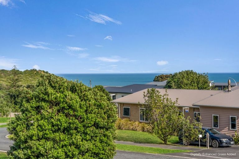 Photo of property in 4 Tua Tua Place, Baylys Beach, 0377