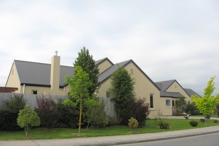 Photo of property in 2 Kensington Avenue, Rangiora, 7400