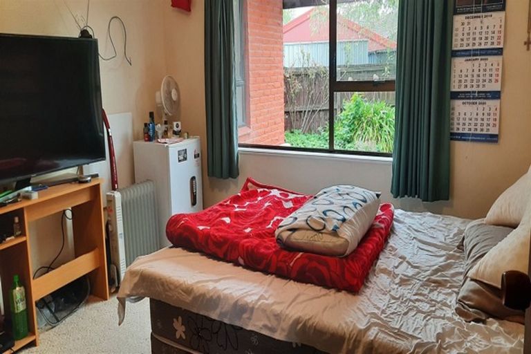 Photo of property in 1/16b Montclare Avenue, Ilam, Christchurch, 8041