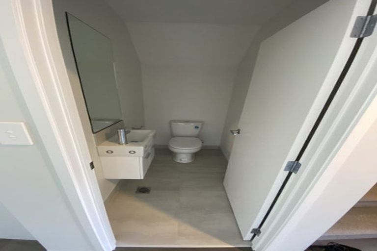 Photo of property in 56 Papatupu Way, Kumeu, 0810