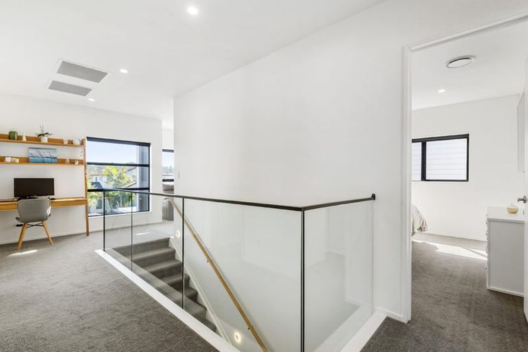Photo of property in 3 Lemon Grove Lane, Greenhithe, Auckland, 0632