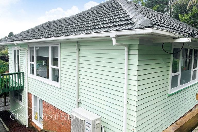 Photo of property in 62 Kopiko Road, Titirangi, Auckland, 0604