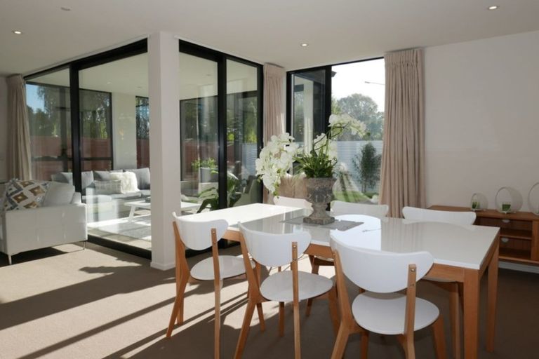 Photo of property in 10 Park Terrace, Christchurch Central, Christchurch, 8013