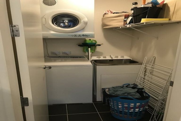 Photo of property in Montreaux, 164 The Terrace, Wellington Central, Wellington, 6011