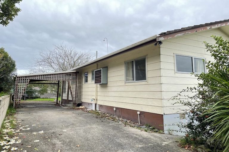 Photo of property in 22 Redwood Drive, Massey, Auckland, 0614