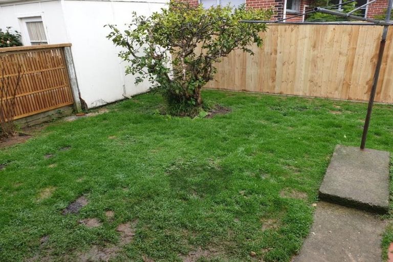 Photo of property in 9a Helvetia Grove, Naenae, Lower Hutt, 5011