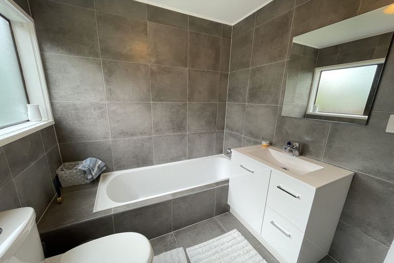 Photo of property in 65 Reynella Drive, Massey, Auckland, 0614