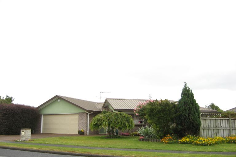 Photo of property in 1 Green Lane, Pukekohe, 2120