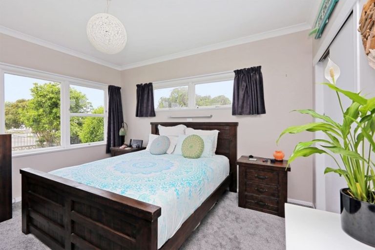 Photo of property in 4 Pembroke Street, Taradale, Napier, 4112