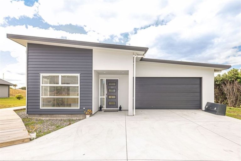 Photo of property in 30 Longbeach Drive, Castlecliff, Whanganui, 4501