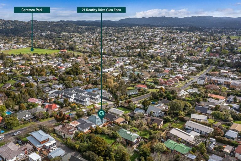 Photo of property in 21 Routley Drive, Glen Eden, Auckland, 0602