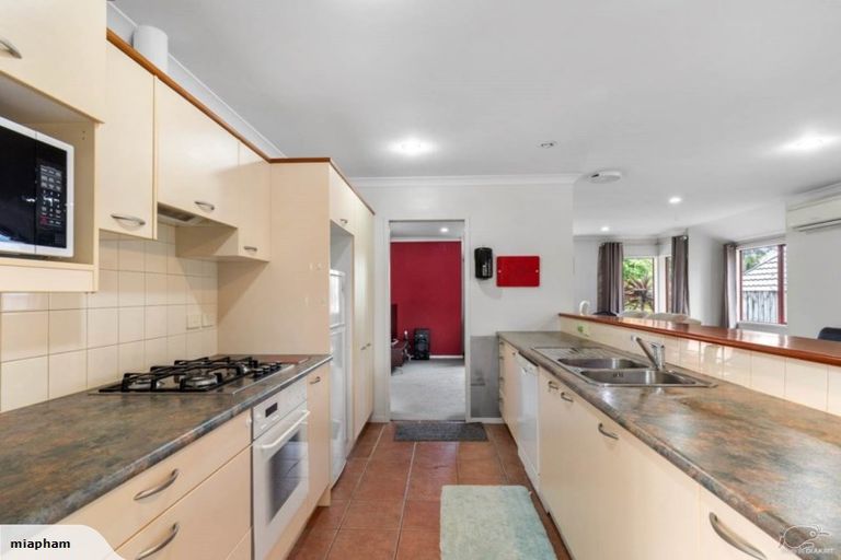 Photo of property in 5 Fearnley Grove, Albany, Auckland, 0632