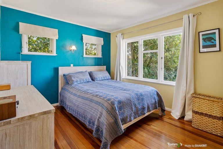 Photo of property in 5 Alexandra Road, Roseneath, Wellington, 6021
