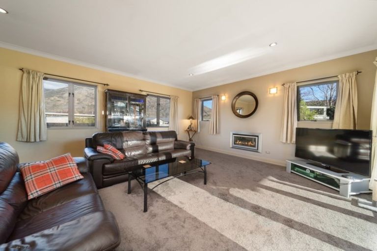 Photo of property in 56 Erskine Street, Lake Hayes, Queenstown, 9304