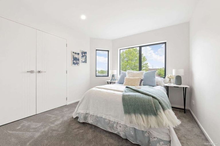 Photo of property in 17e Stanniland Street, Sunnyhills, Auckland, 2010