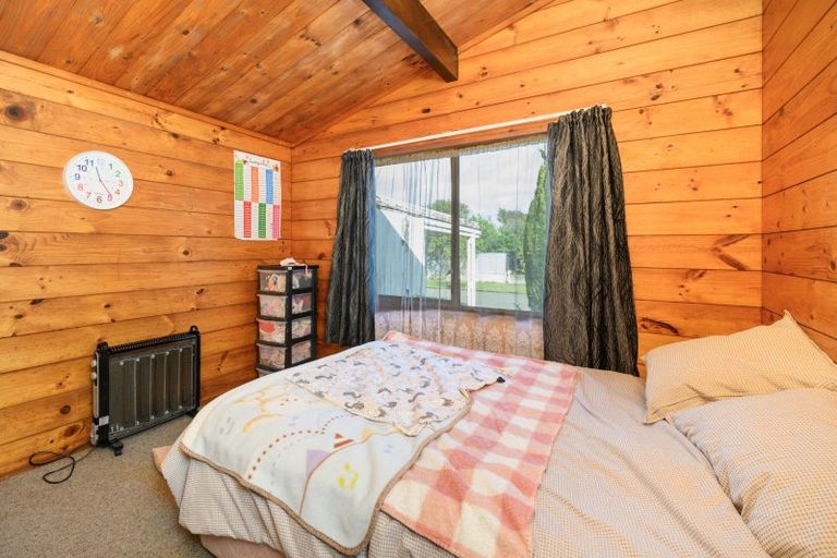 Photo of property in 9 Alma Place, Milson, Palmerston North, 4414