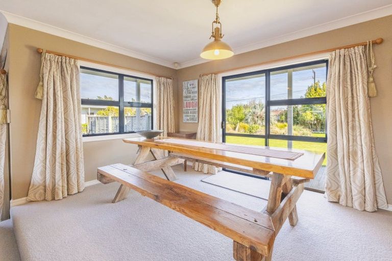 Photo of property in 20 Bennett Street, Waipawa, 4210