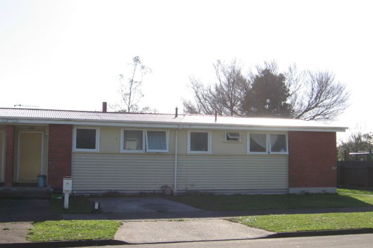 Photo of property in 4 Ross Place, Hokowhitu, Palmerston North, 4410