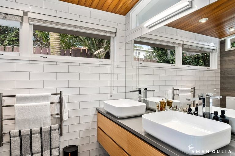 Photo of property in 4 Gladys Avenue, Glenfield, Auckland, 0629