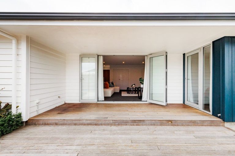 Photo of property in 30 Freedom Drive, Kelvin Grove, Palmerston North, 4414