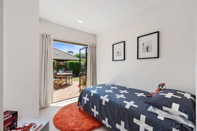Photo of property in 2/12 Stratford Avenue, Milford, Auckland, 0620