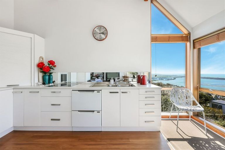 Photo of property in 14 Muritai Terrace, Mount Pleasant, Christchurch, 8081