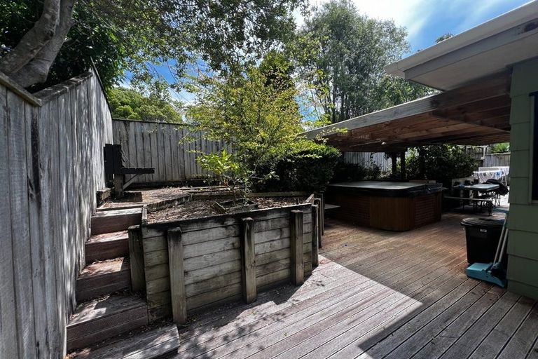 Photo of property in 3/20a Lavery Place, Sunnynook, Auckland, 0632
