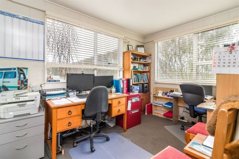 Photo of property in 211 Cashmere Road, Hoon Hay, Christchurch, 8025