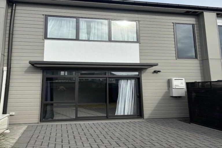 Photo of property in 5 Pukewhero Rise, Westgate, Auckland, 0614