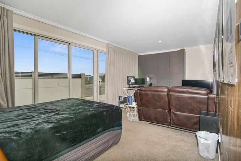 Photo of property in 96 Brougham Street, Westport, 7825