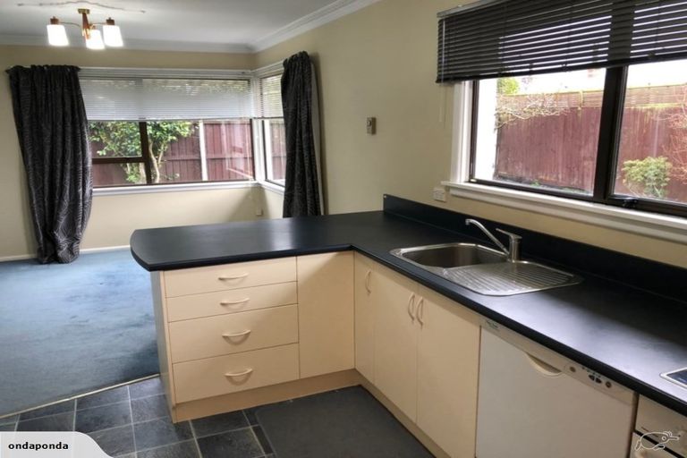 Photo of property in 1/1 Rosedale Place, Avonhead, Christchurch, 8042