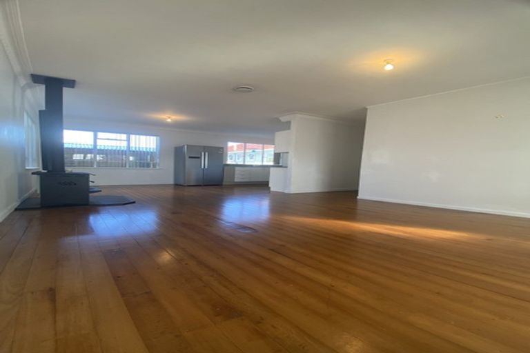 Photo of property in 161 Birkdale Road, Birkdale, Auckland, 0626